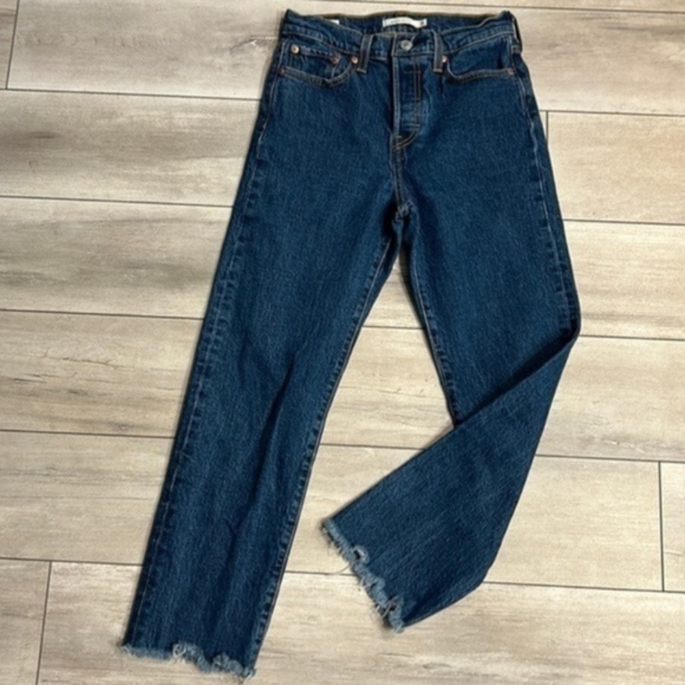 Levi’s premium wedgie straight leg jeans size 26